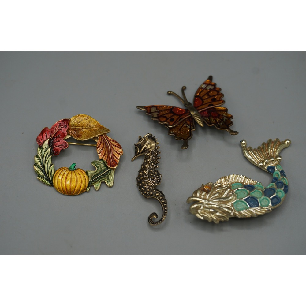 Vintage Brooch Lot 4pc Autumn Pumpkin Wreath Butterfly Seahorse Fish Enamel Pins